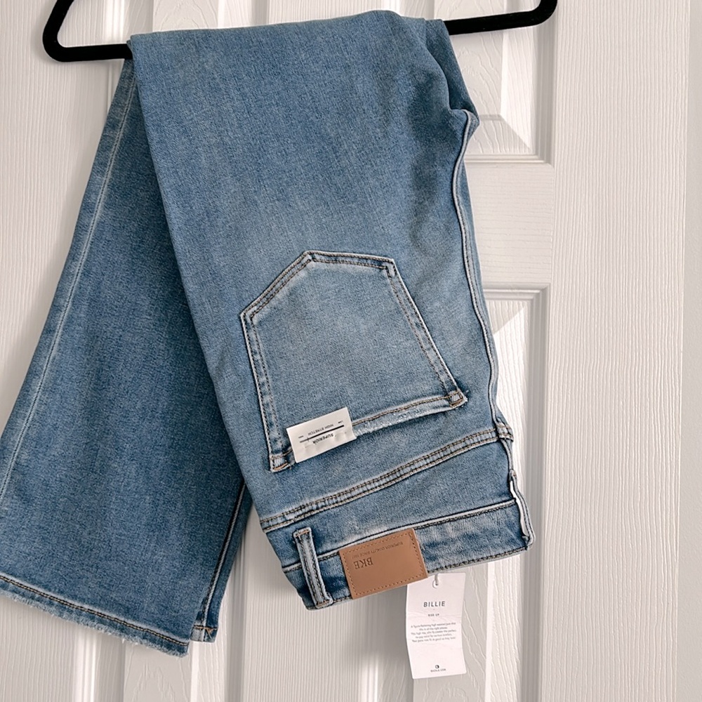 BKE Jeans 30 x 28 Billie Cropped Straight NWT Slim Fit High Rise